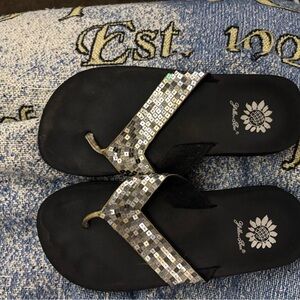 Yellow Box Black flip flops with Silver Sequins